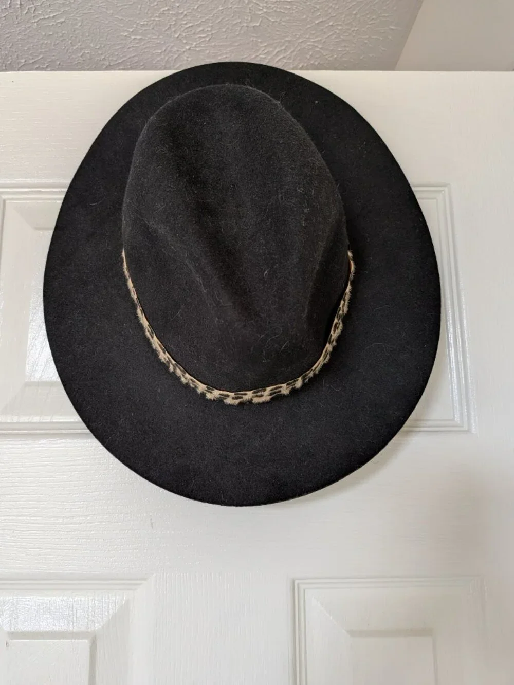Black Wide-Brim Wool-Felt Fedora with a Leopard Print Band | One Size Fits All - Picture 2 of 3
